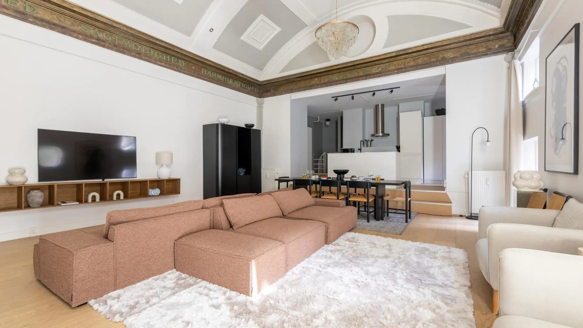 Unique 3 Bedroom Apartment In Vibrant Frederiksberg Copenhagen 0*,