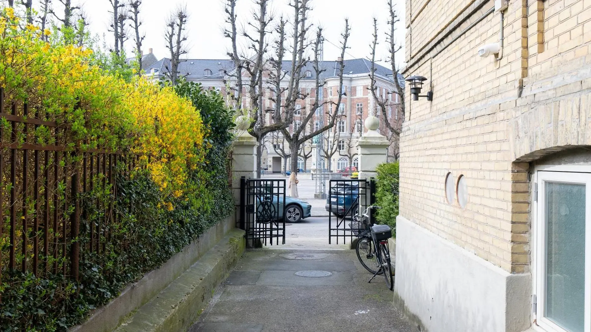 Unique 3 Bedroom Apartment In Vibrant Frederiksberg Copenhagen