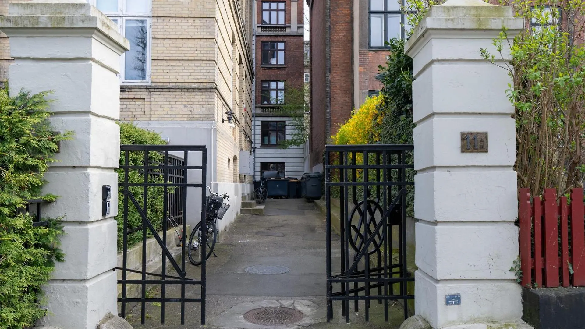 Unique 3 Bedroom Apartment In Vibrant Frederiksberg Copenhagen