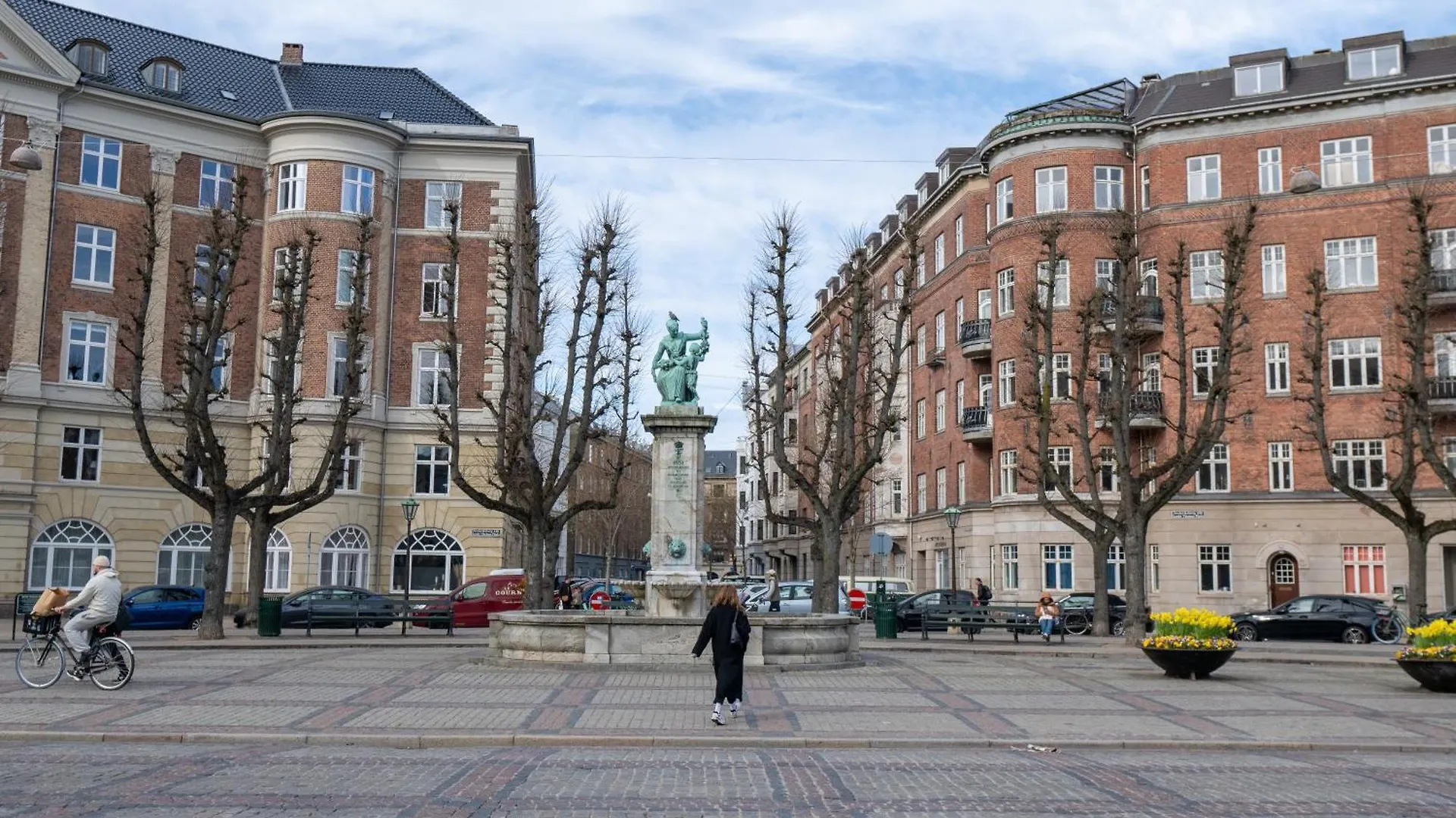 Unique 3 Bedroom Apartment In Vibrant Frederiksberg Copenhagen
