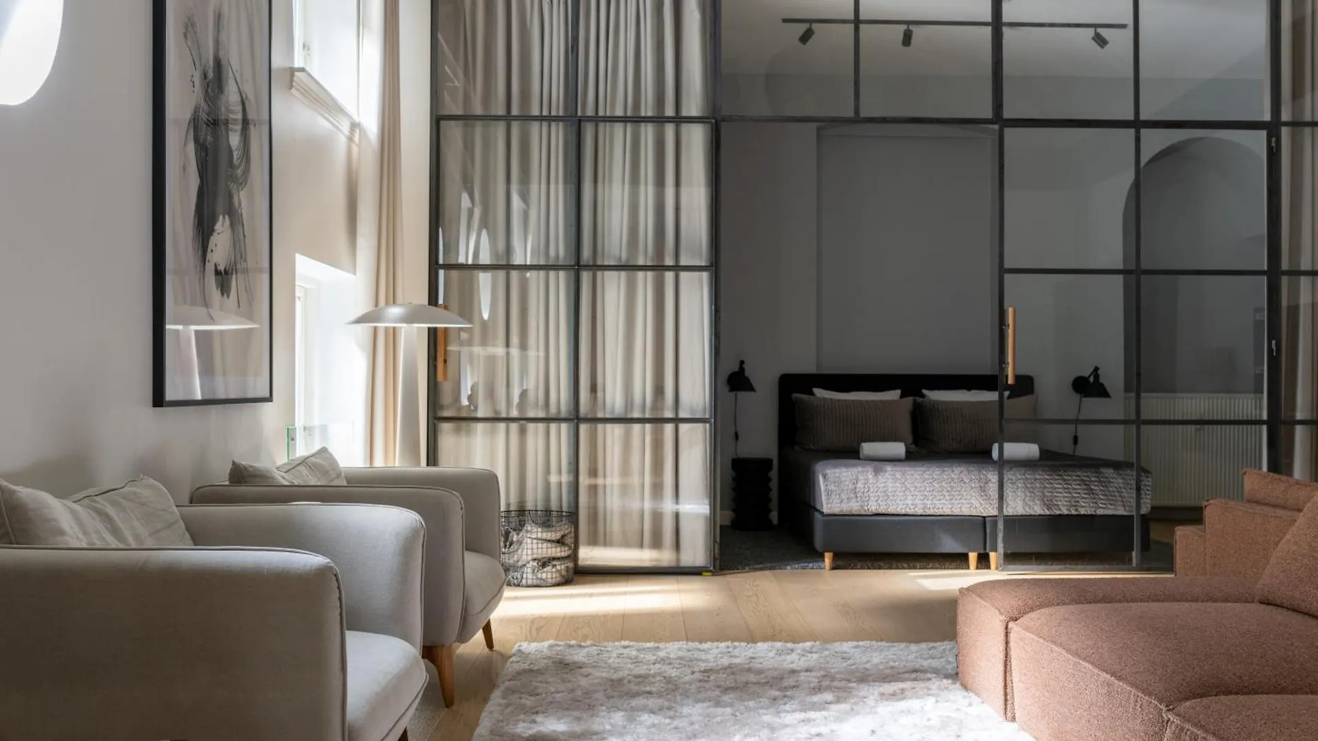 Unique 3 Bedroom Apartment In Vibrant Frederiksberg Kodaň 0*,  Dánsko